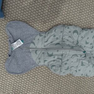 Love to Dream Swaddle with Moon and Star Pattern
